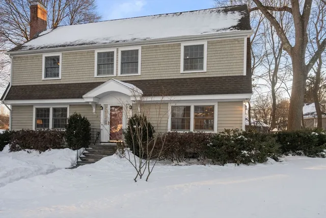 $1,595,000 | 14 Wedgewood Road, Newton, MA 02465