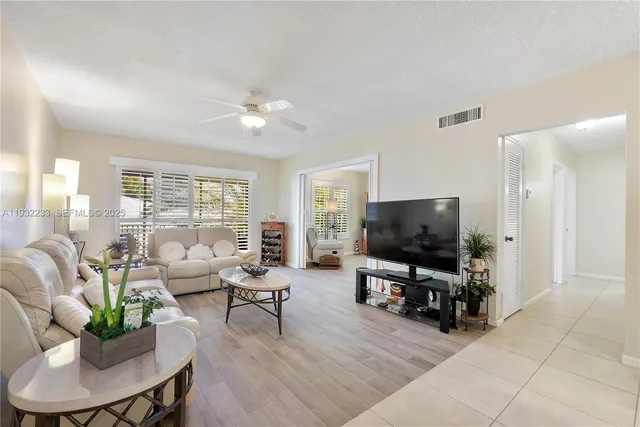 $174,999 | 6750 Northeast 21st Road, Unit 124, Fort Lauderdale, FL 33308