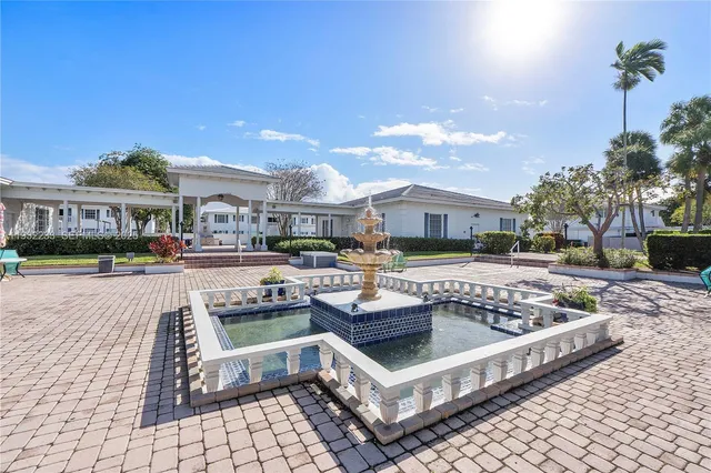 $174,999 | 6750 Northeast 21st Road, Unit 124, Fort Lauderdale, FL 33308