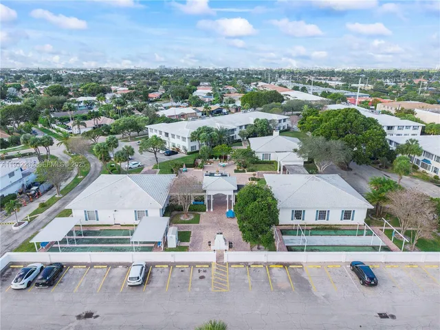 $174,999 | 6750 Northeast 21st Road, Unit 124, Fort Lauderdale, FL 33308
