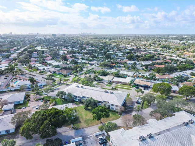 $174,999 | 6750 Northeast 21st Road, Unit 124, Fort Lauderdale, FL 33308