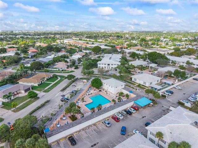 $174,999 | 6750 Northeast 21st Road, Unit 124, Fort Lauderdale, FL 33308