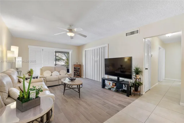 $174,999 | 6750 Northeast 21st Road, Unit 124, Fort Lauderdale, FL 33308