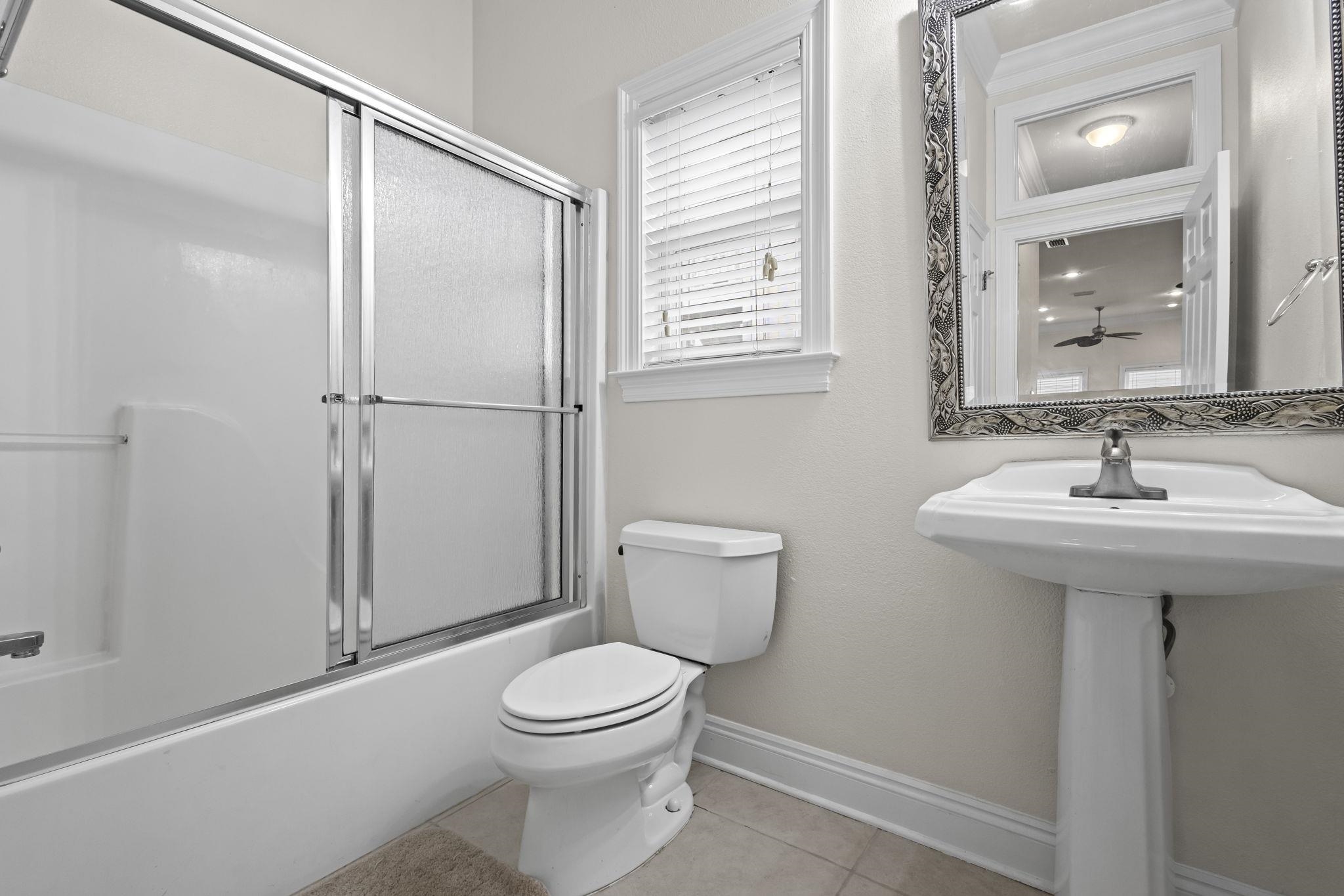 3446 Mariner Circle Orange Beach, AL 36561 - Photo 22 of 52 Bathroom