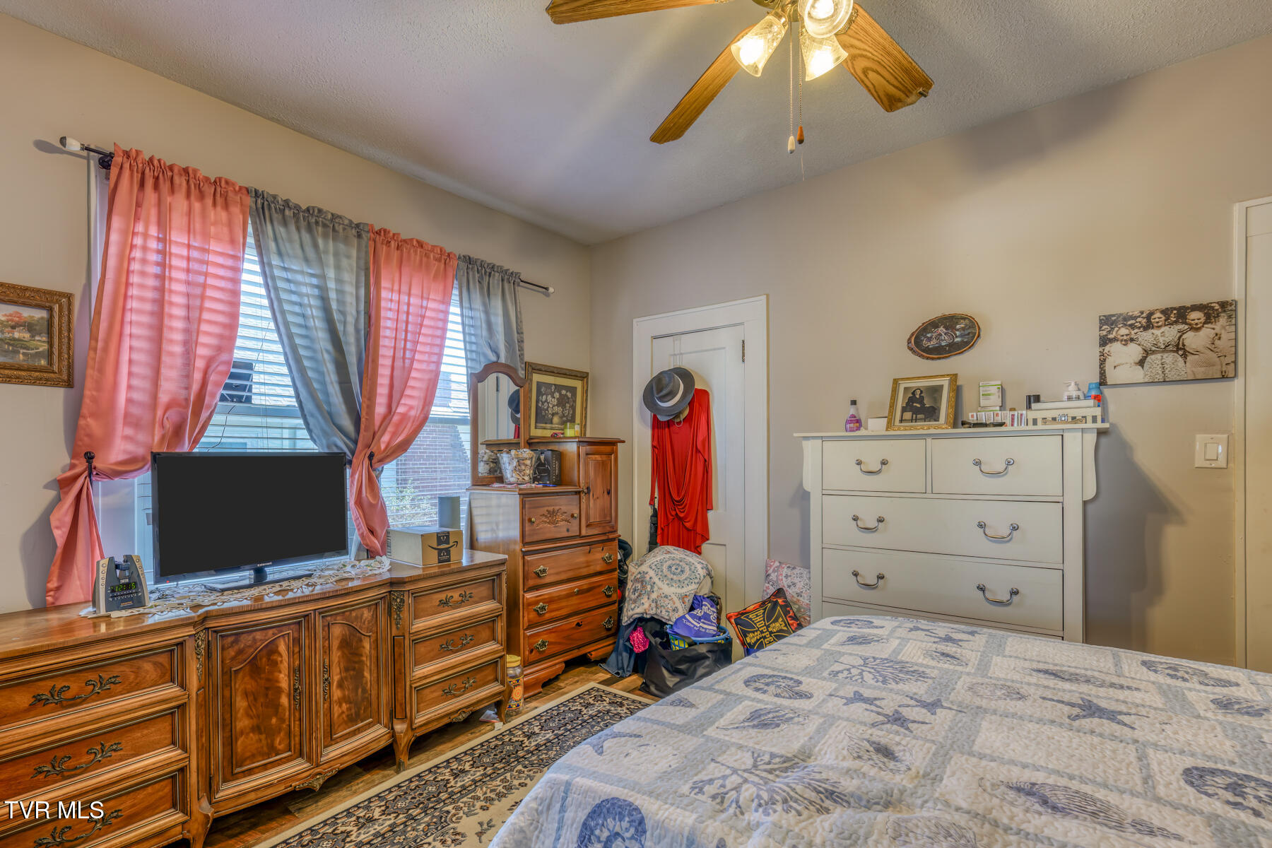 1117 Broad Street Bristol, TN 37620 - Photo 14 of 25 1117 Broad St-17