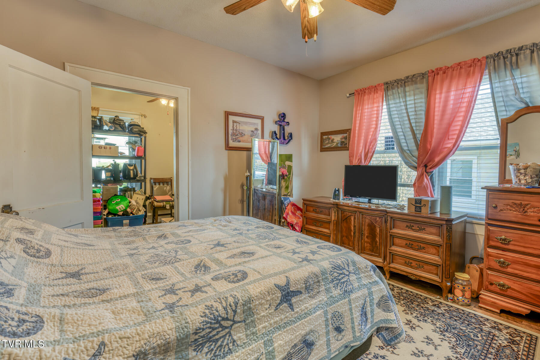 1117 Broad Street Bristol, TN 37620 - Photo 15 of 25 1117 Broad St-16