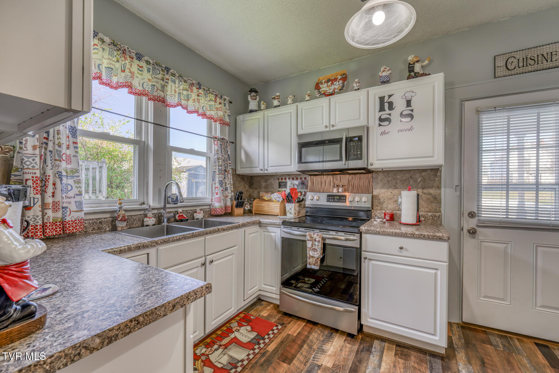 1117 Broad Street Bristol, TN 37620 - Photo 10 of 25 1117 Broad St-11