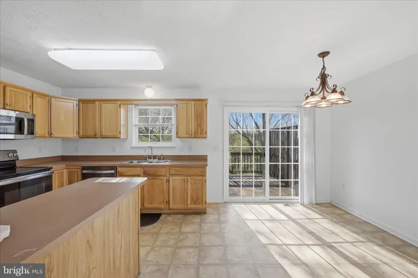 $1,875 | 118 Seabreeze Lane, Winchester, VA 22602