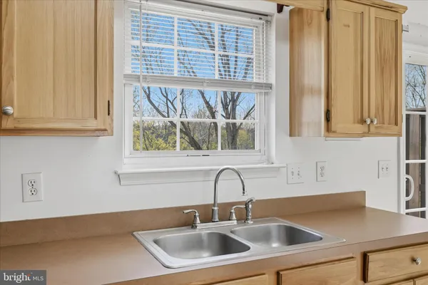 $1,875 | 118 Seabreeze Lane, Winchester, VA 22602
