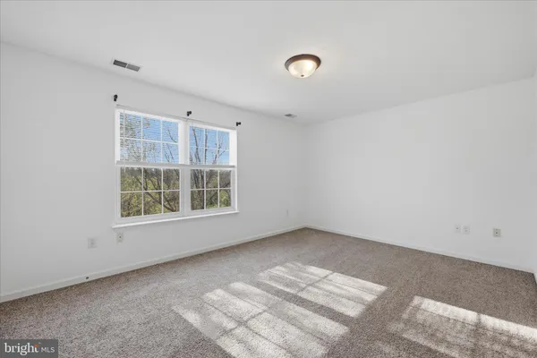 $1,875 | 118 Seabreeze Lane, Winchester, VA 22602