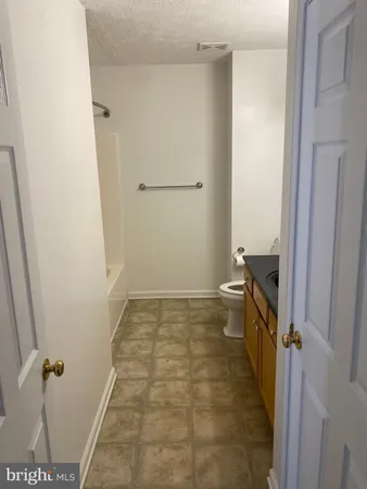 $1,875 | 118 Seabreeze Lane, Winchester, VA 22602