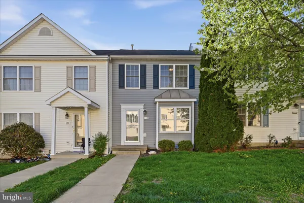 $1,875 | 118 Seabreeze Lane, Winchester, VA 22602