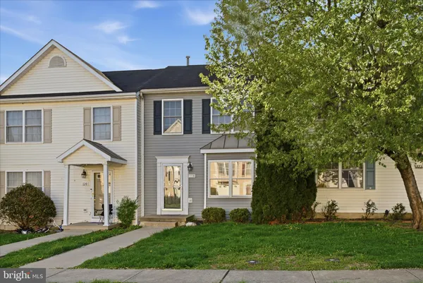 $1,875 | 118 Seabreeze Lane, Winchester, VA 22602