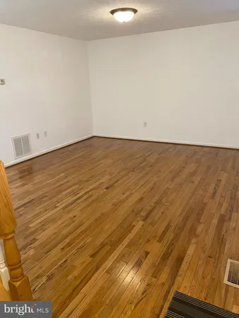 $1,875 | 118 Seabreeze Lane, Winchester, VA 22602