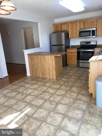 $1,875 | 118 Seabreeze Lane, Winchester, VA 22602