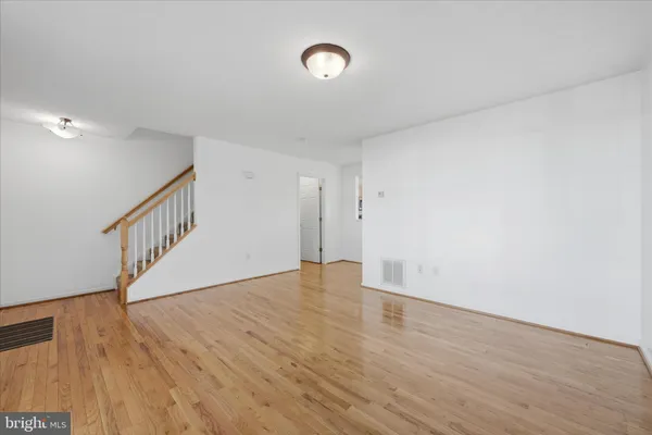 $1,875 | 118 Seabreeze Lane, Winchester, VA 22602