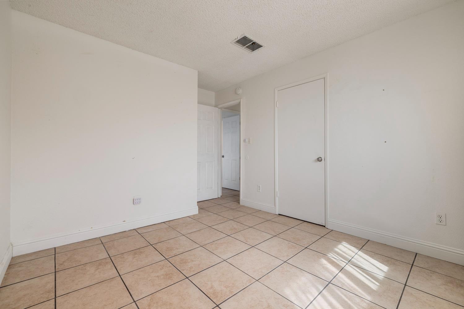 2644 San Ignacio Avenue Modesto, CA 95354 - Photo 19 of 32 a view of an empty room