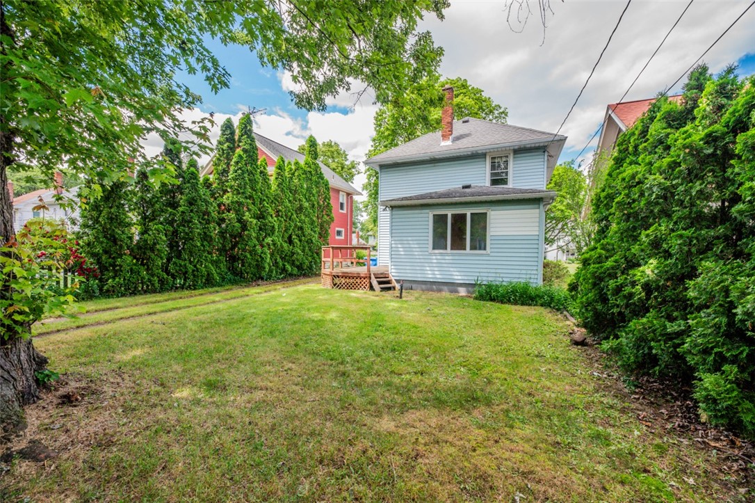 239 Navarre Road Rochester, NY 14621 - Photo 4 of 32