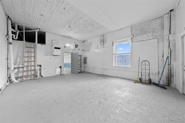 $164,900 | 318 Broadway Street, Elsberry, MO 63343