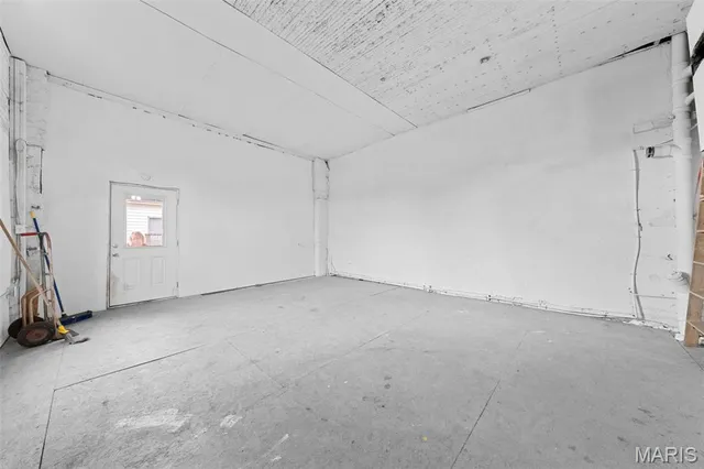 $164,900 | 318 Broadway Street, Elsberry, MO 63343