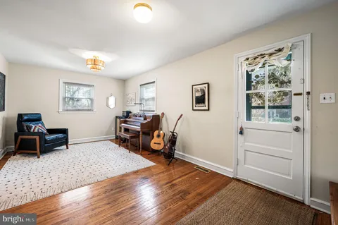 $625,000 | 105 Westminster Drive, Wallingford, PA 19086
