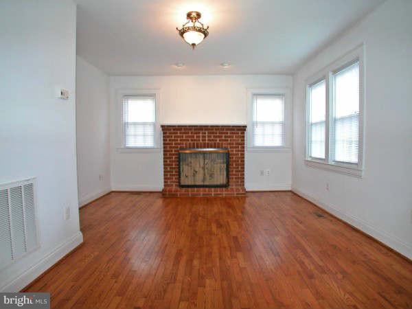 20442 Sparta Road Milford, VA 22514 - Photo 8 of 20 Living Room