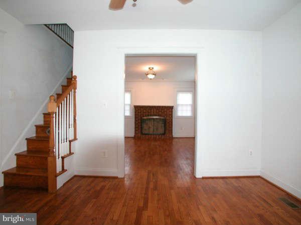 20442 Sparta Road Milford, VA 22514 - Photo 10 of 20 Living Room