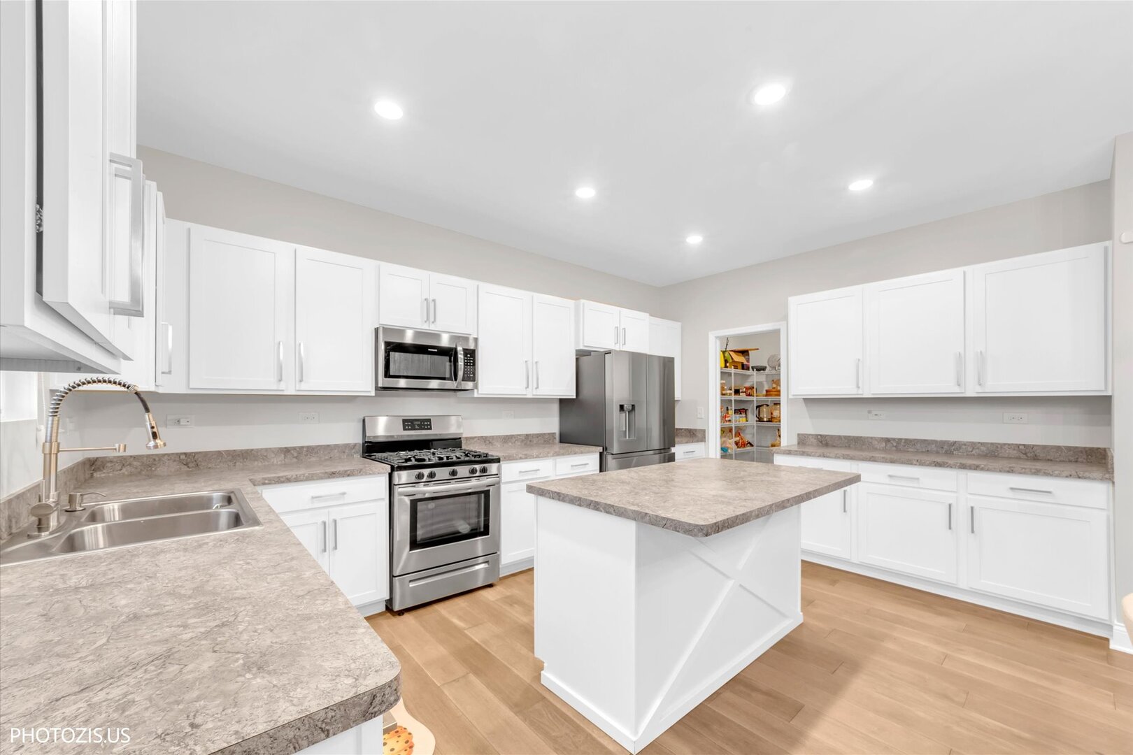 442 Dollinger Drive Romeoville, IL 60446 - Photo 17 of 45 Gallery Image 17
