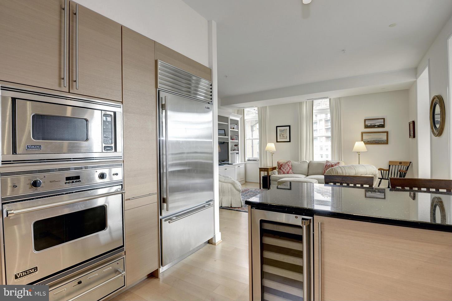2425 L Street Northwest, Unit 415 Washington, DC 20037 - Photo 8 of 21 Kitchen
