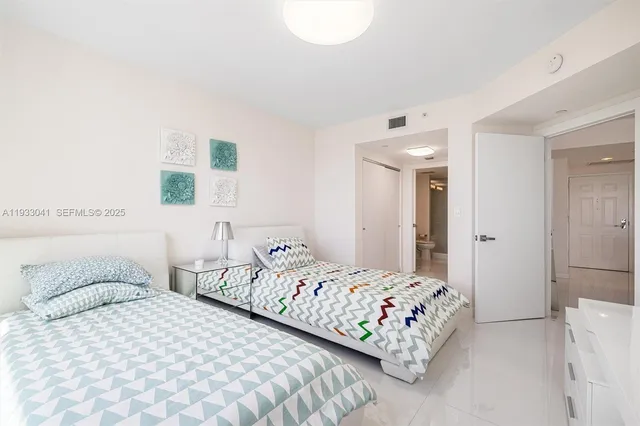 $3,600 | 19501 West Country Club Drive, Unit 2307, Aventura, FL 33180