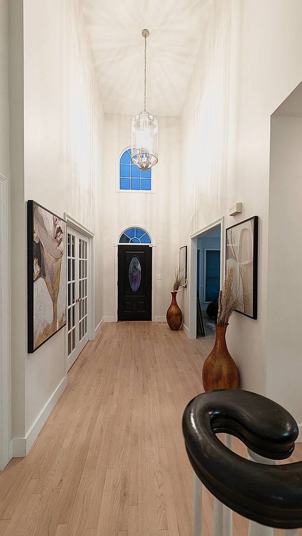 4308 Royal Windyne Court St. Charles, IL 60174 - Photo 4 of 47