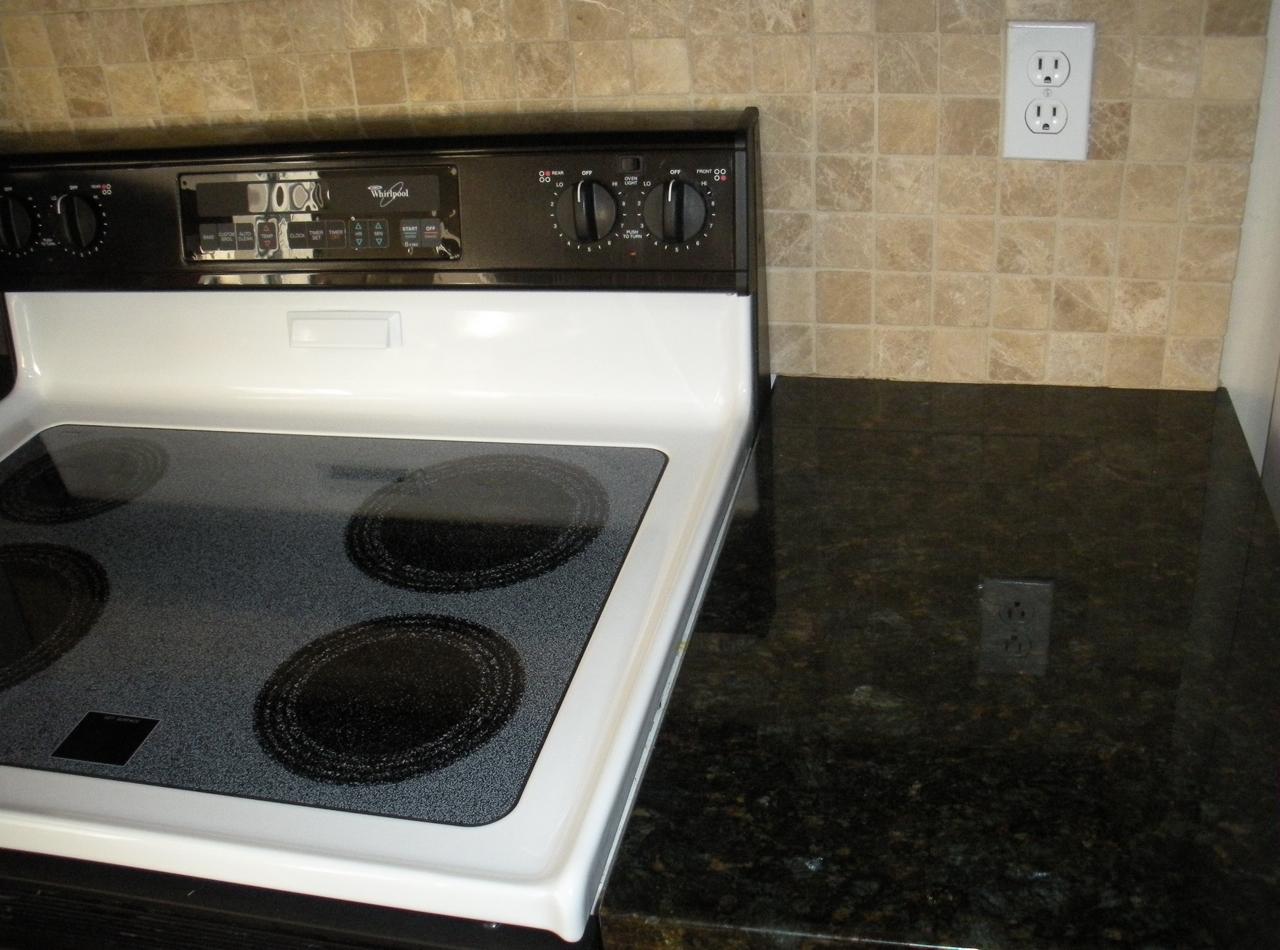 1238 East Presidio Road Phoenix, AZ 85022 - Photo 4 of 18 Stove Top