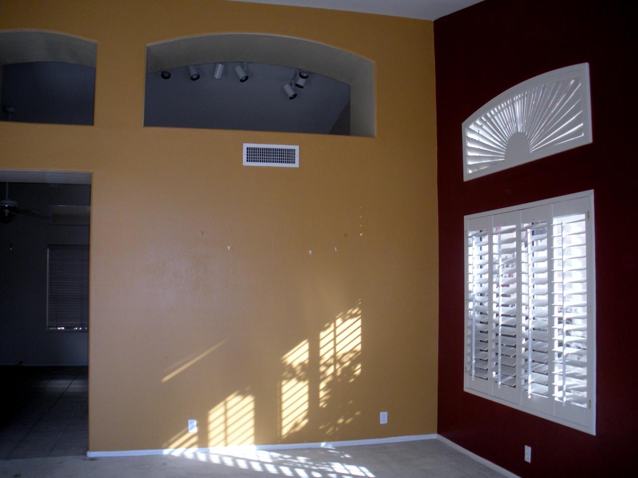 1238 East Presidio Road Phoenix, AZ 85022 - Photo 8 of 18 Living Room 2