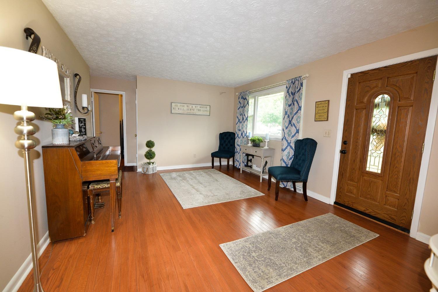 6220 Cook Road Milford, OH 45150 - Photo 4 of 33 Gallery Image 4