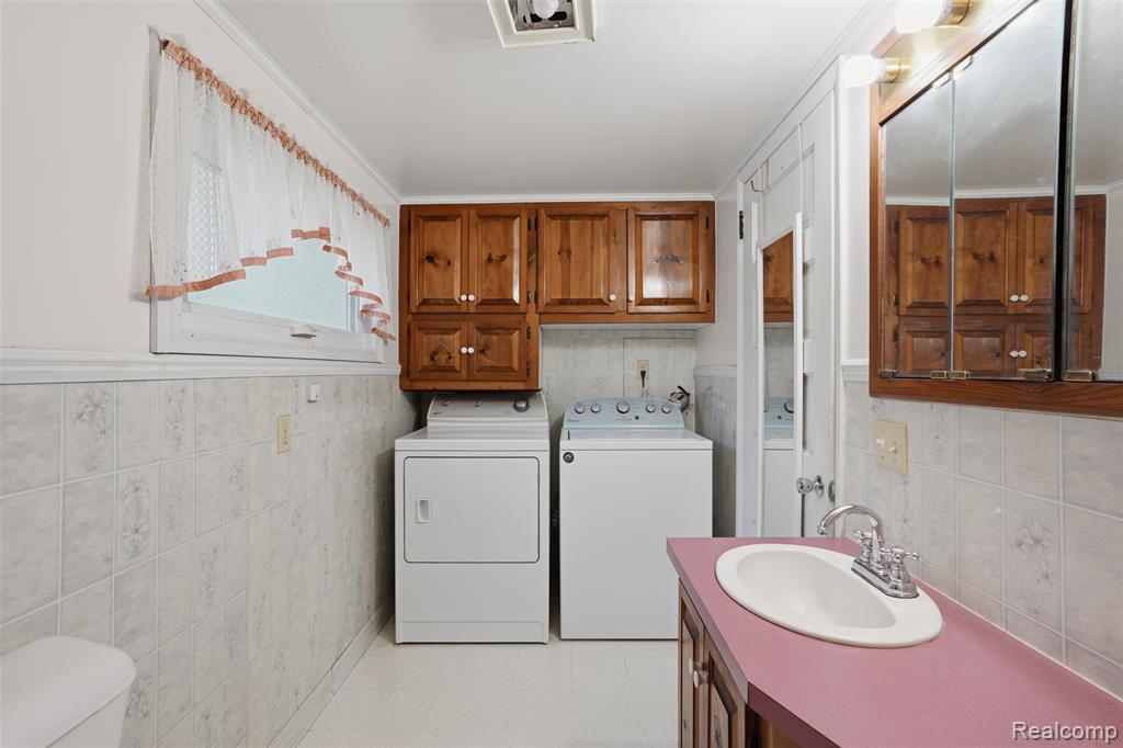 3405 West Coon Lake Road Howell, MI 48843 - Photo 17 of 36