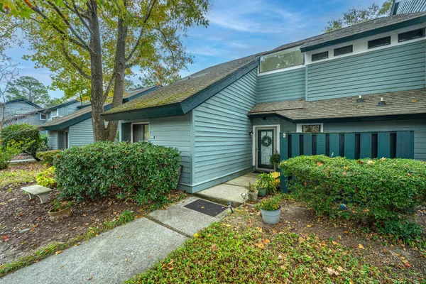 $445,000 | 1133 Hidden Cove Drive, Mount Pleasant, SC 29464