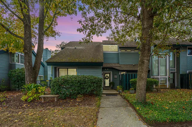 $465,000 | 1133 Hidden Cove Drive, Mount Pleasant, SC 29464