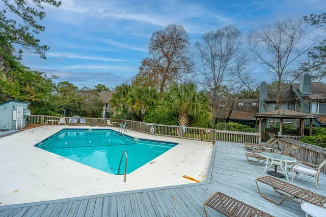 $465,000 | 1133 Hidden Cove Drive, Mount Pleasant, SC 29464