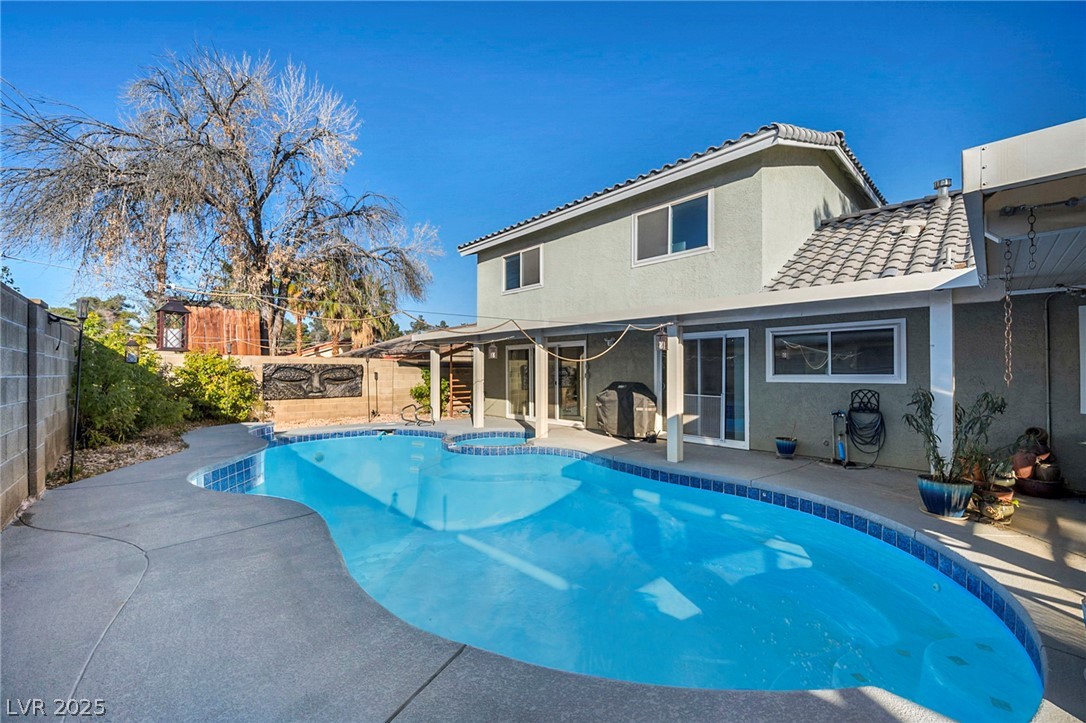 2472 Marlene Way Henderson, NV 89014 - Photo 4 of 43