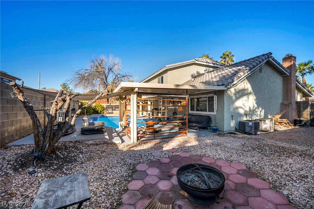 2472 Marlene Way Henderson, NV 89014 - Photo 7 of 43