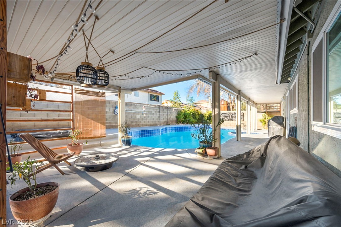 2472 Marlene Way Henderson, NV 89014 - Photo 8 of 43