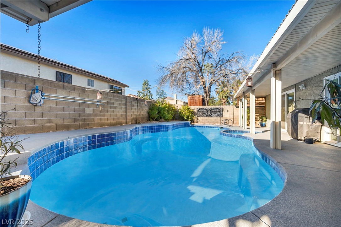 2472 Marlene Way Henderson, NV 89014 - Photo 10 of 43