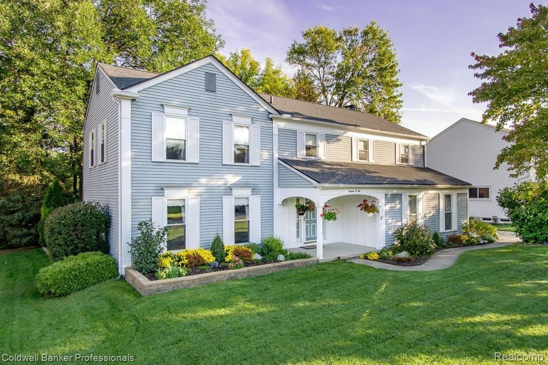 1402 North Fairview Lane Rochester, MI 48306 - Photo 2 of 35 1402-Fairview-02.jpg