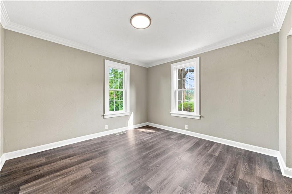 147 Wayne Street Lower Burrell, PA 15068 - Photo 5 of 32 Gallery Image 5