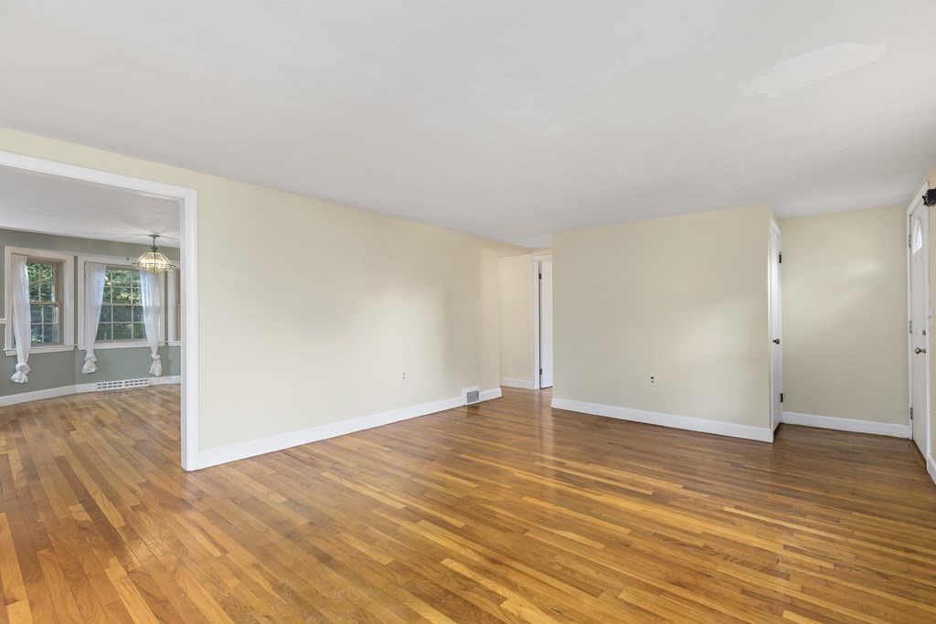 15 Rayfield Road Marshfield, MA 02050 - Photo 8 of 30 Gallery Image 8
