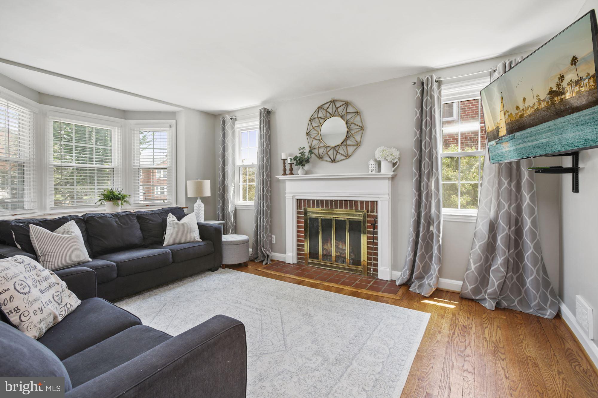 322 Greenlow Road Catonsville, MD 21228 - Photo 3 of 33 Living Room | Fireplace