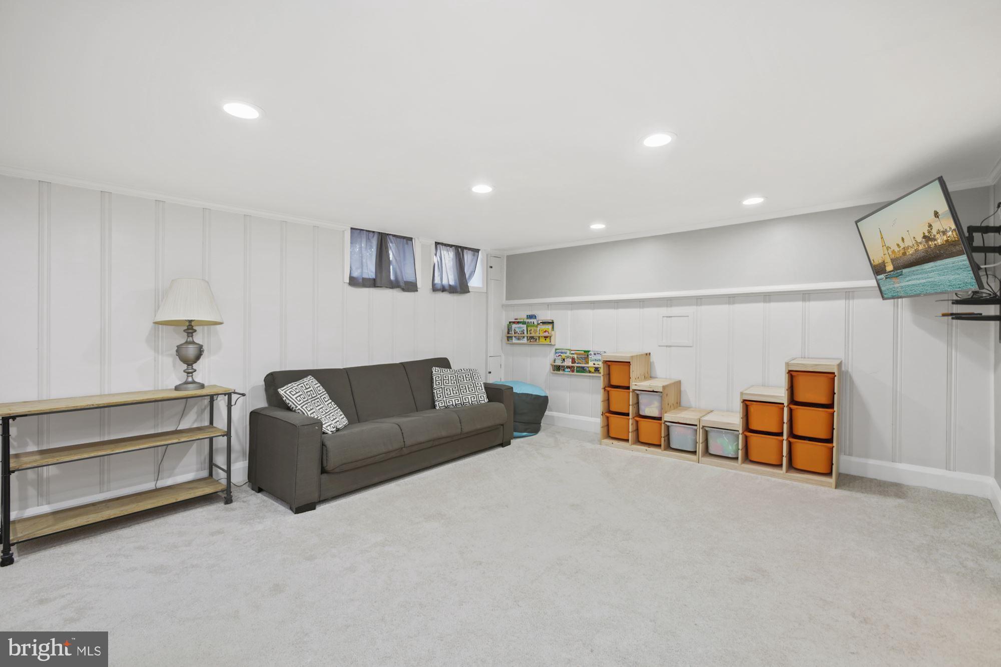 322 Greenlow Road Catonsville, MD 21228 - Photo 23 of 33 Family Room