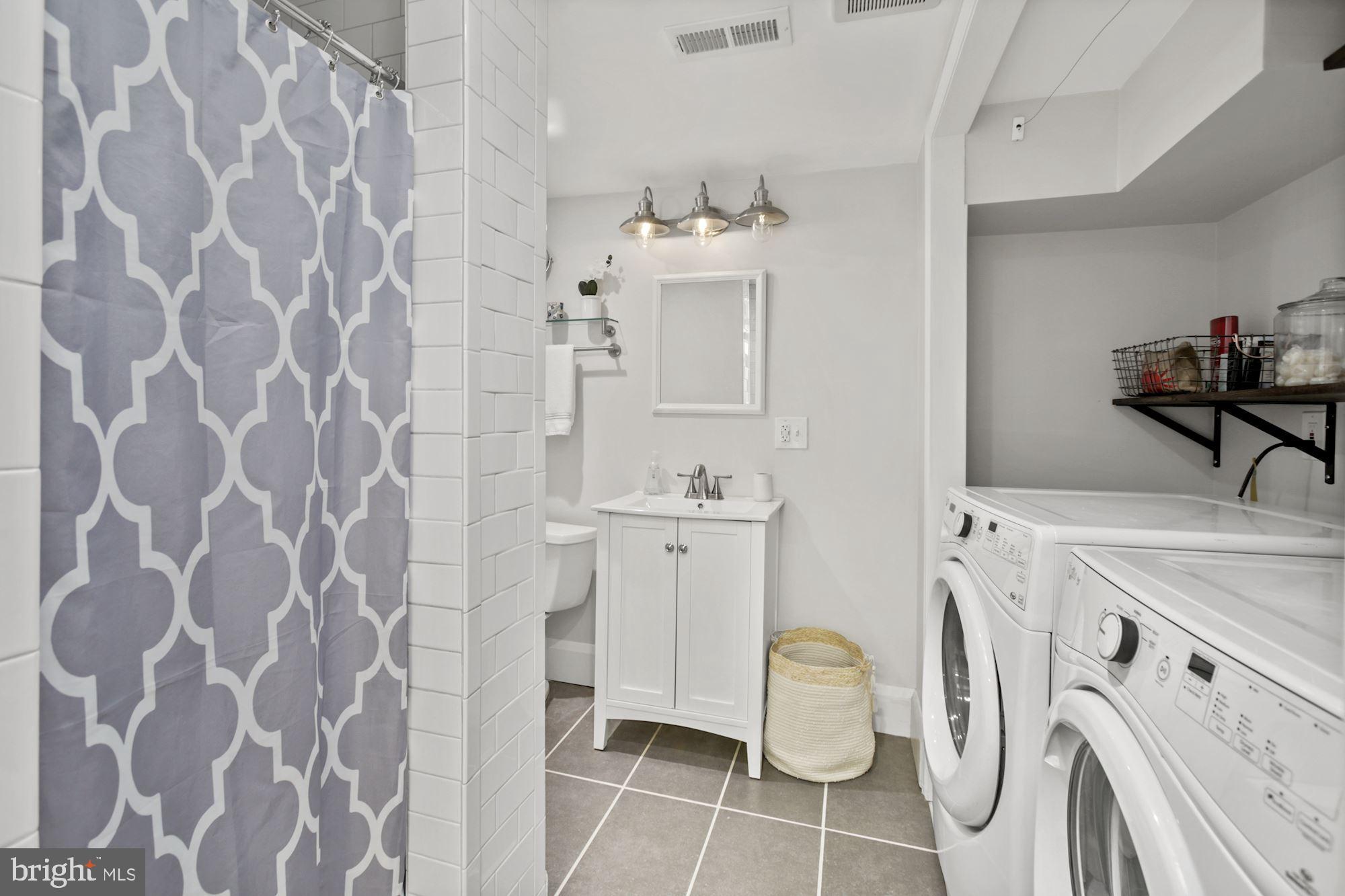 322 Greenlow Road Catonsville, MD 21228 - Photo 24 of 33 Full Bath | Laundry Room