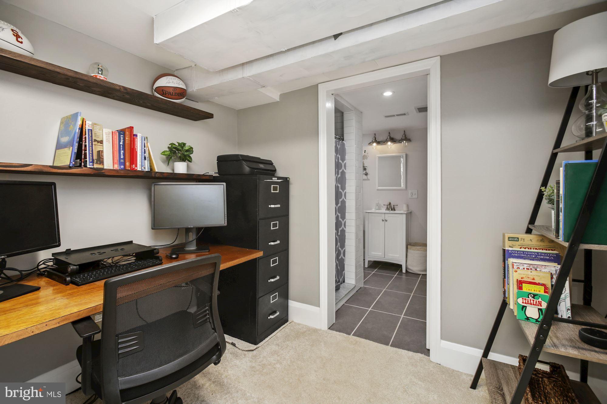 322 Greenlow Road Catonsville, MD 21228 - Photo 25 of 33 Private Office