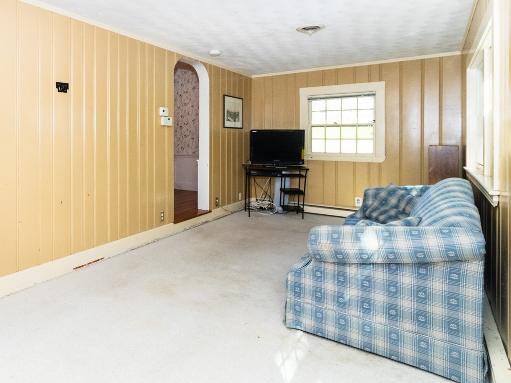 46 St Marys Road Milton, MA 02186 - Photo 14 of 27 Gallery Image 14
